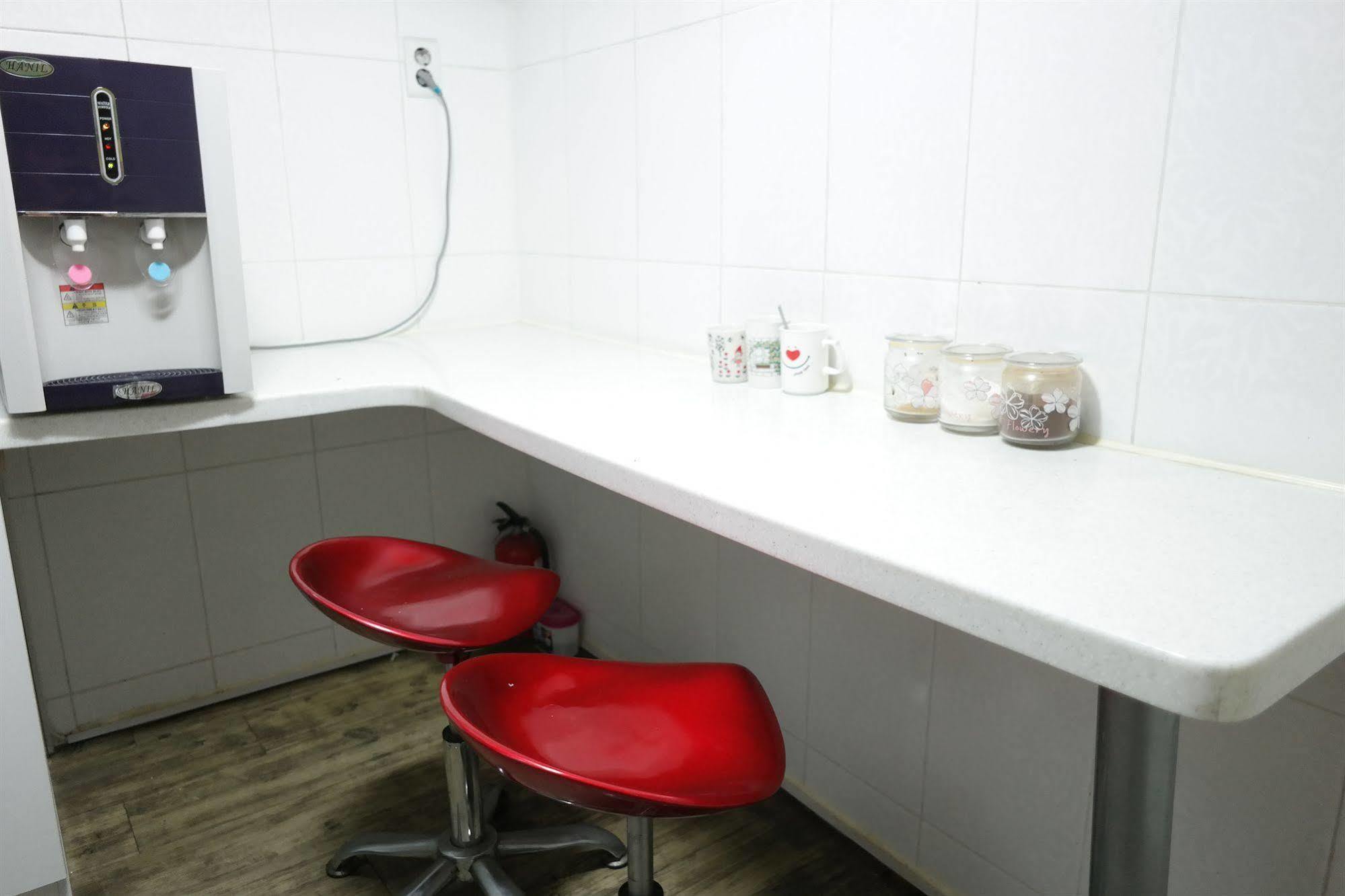 Storyhouse Myeongdong Hotel Seoul Exterior photo